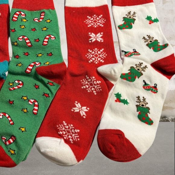 Festive Holiday Socks Set - Picture 3 of 3